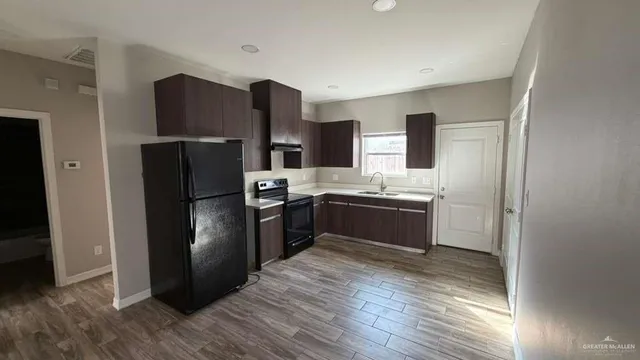 $975 | 808 Kentucky Street, Alton, TX 78573