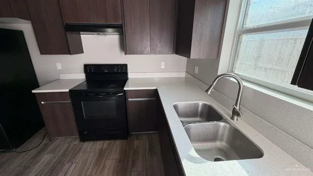 $975 | 808 Kentucky Street, Alton, TX 78573