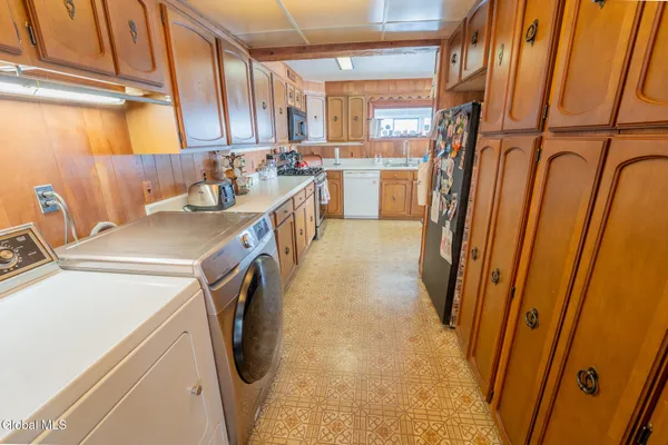 $649,500 | 1113 Old Piseco Road, Arietta, NY 12139