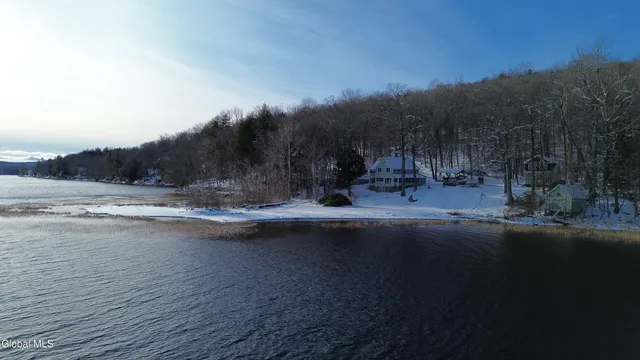 $649,500 | 1113 Old Piseco Road, Arietta, NY 12139