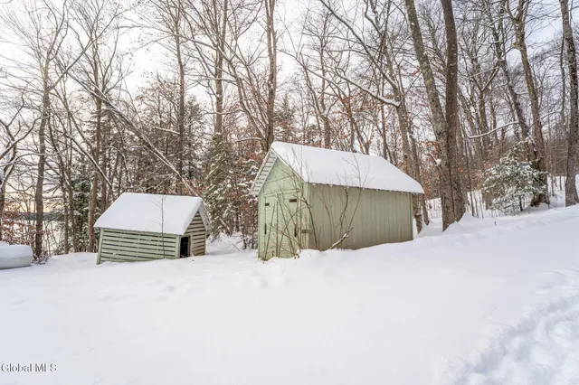 $649,500 | 1113 Old Piseco Road, Arietta, NY 12139