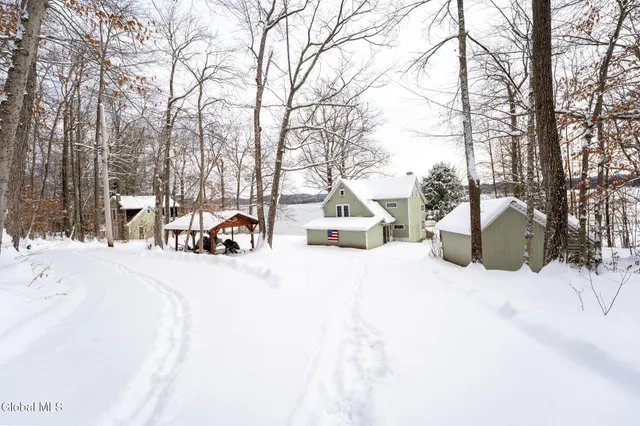 $649,500 | 1113 Old Piseco Road, Arietta, NY 12139