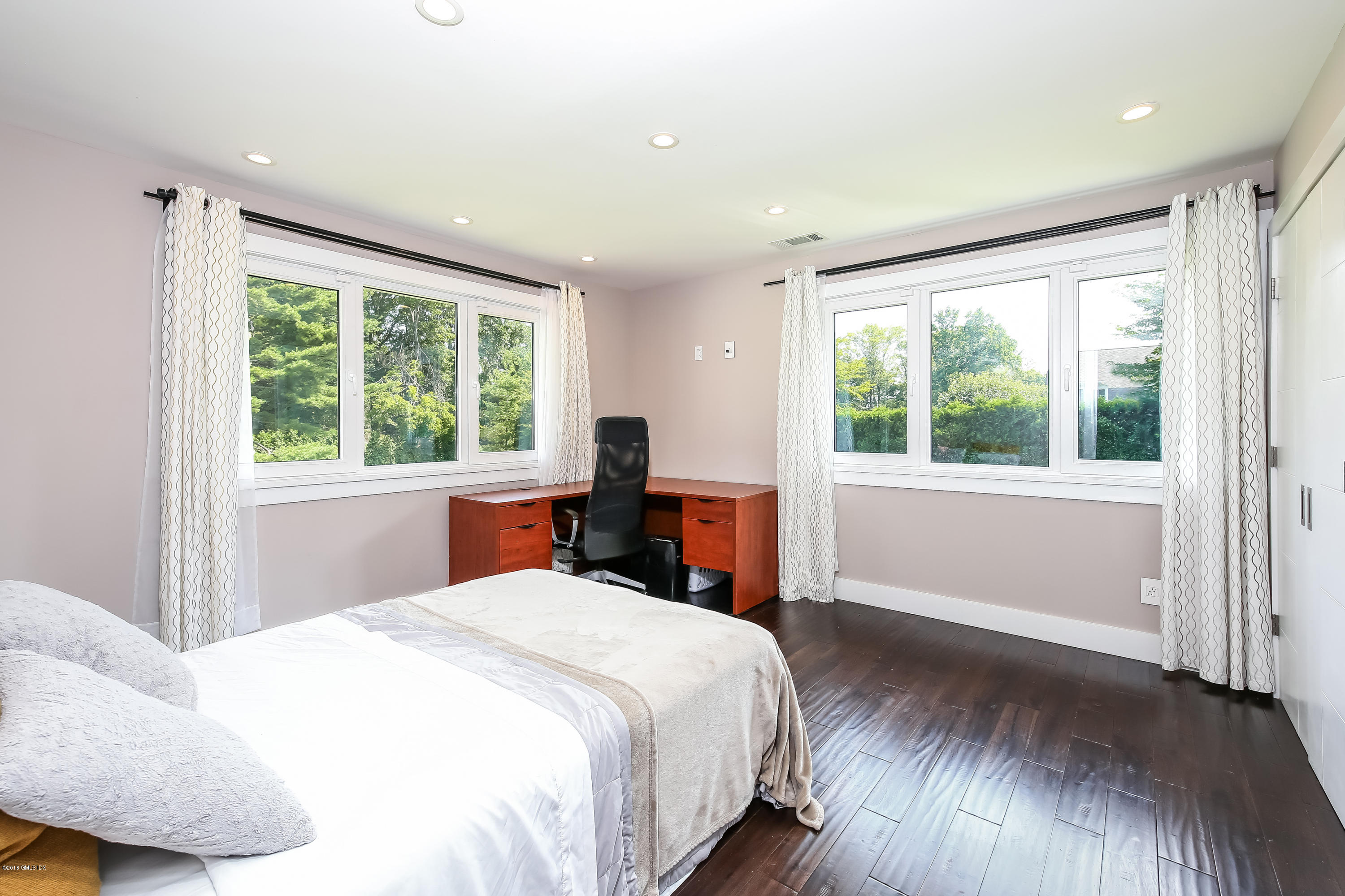 7 Hettiefred Road Greenwich, CT 06831 - Photo 19 of 35 Third Bedroom