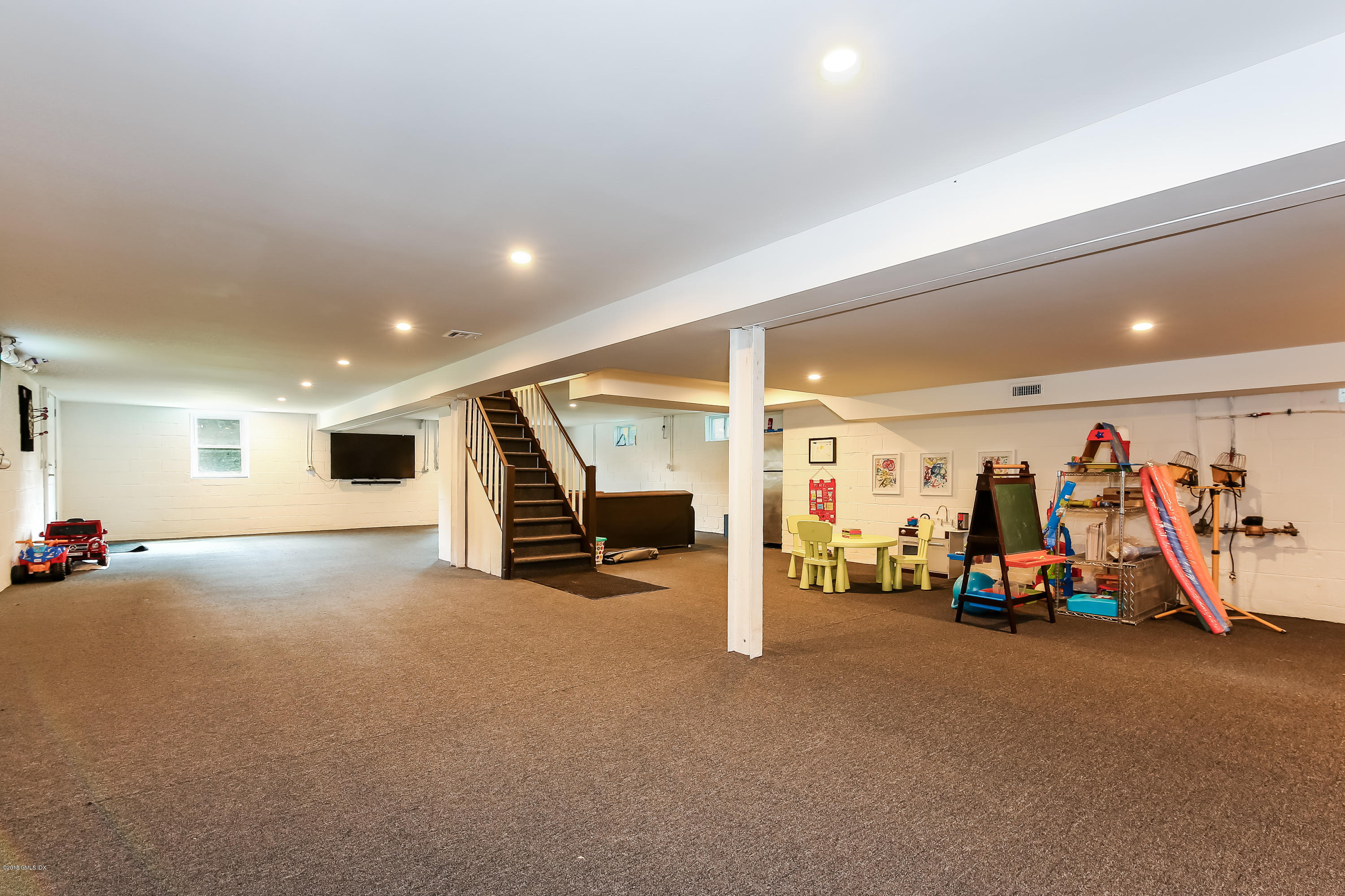 7 Hettiefred Road Greenwich, CT 06831 - Photo 23 of 35 1500 sq ft basement