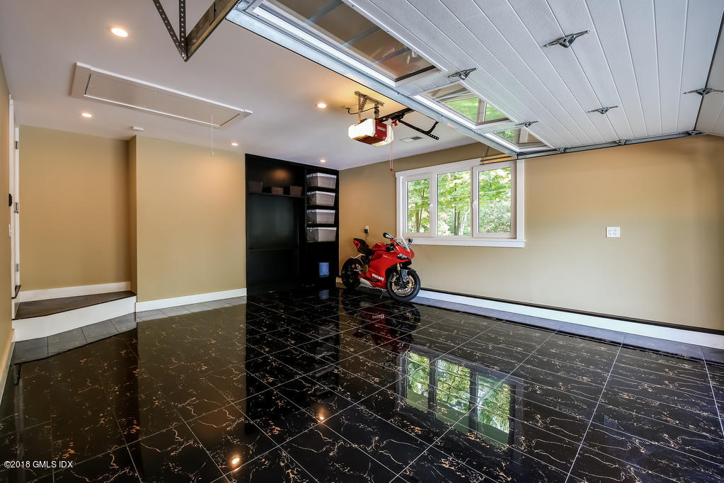 7 Hettiefred Road Greenwich, CT 06831 - Photo 28 of 35 Tiled garage
