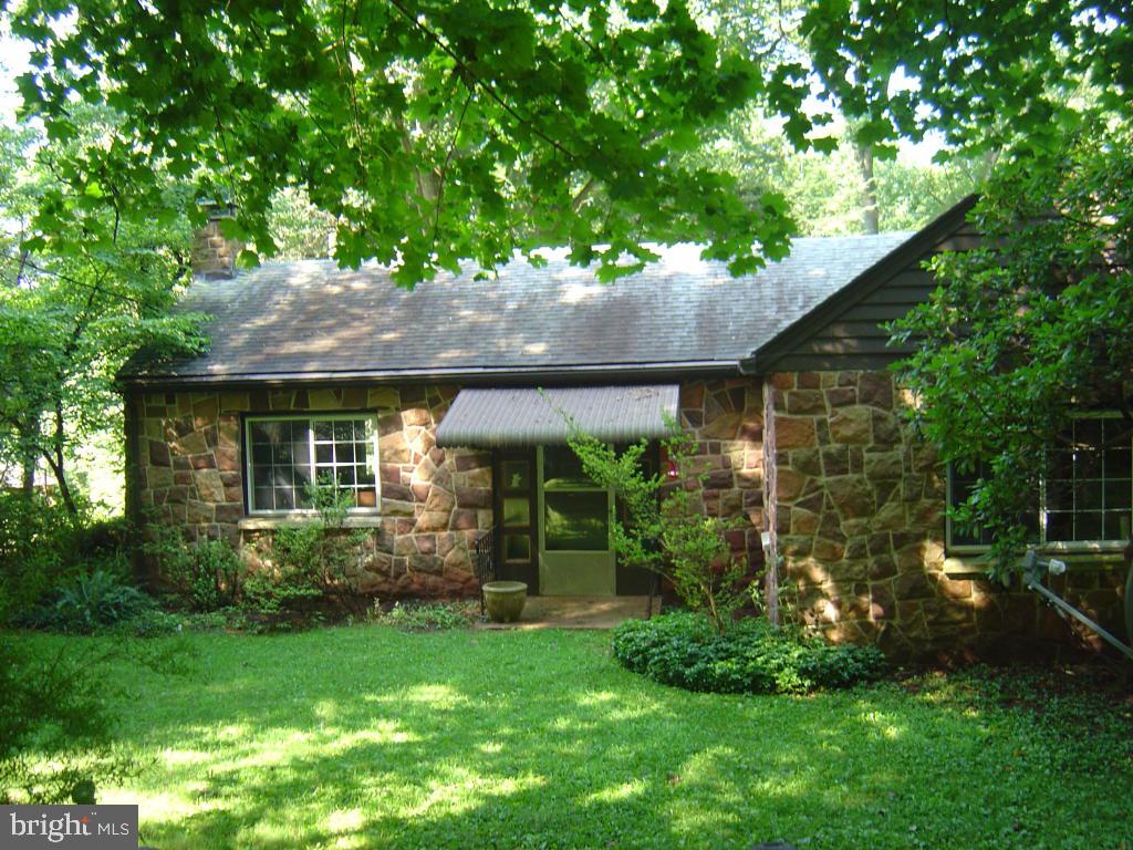 1290 Seglock Road Lititz, PA 17543 - Photo 1 of 8
