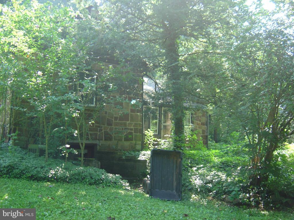 1290 Seglock Road Lititz, PA 17543 - Photo 7 of 8