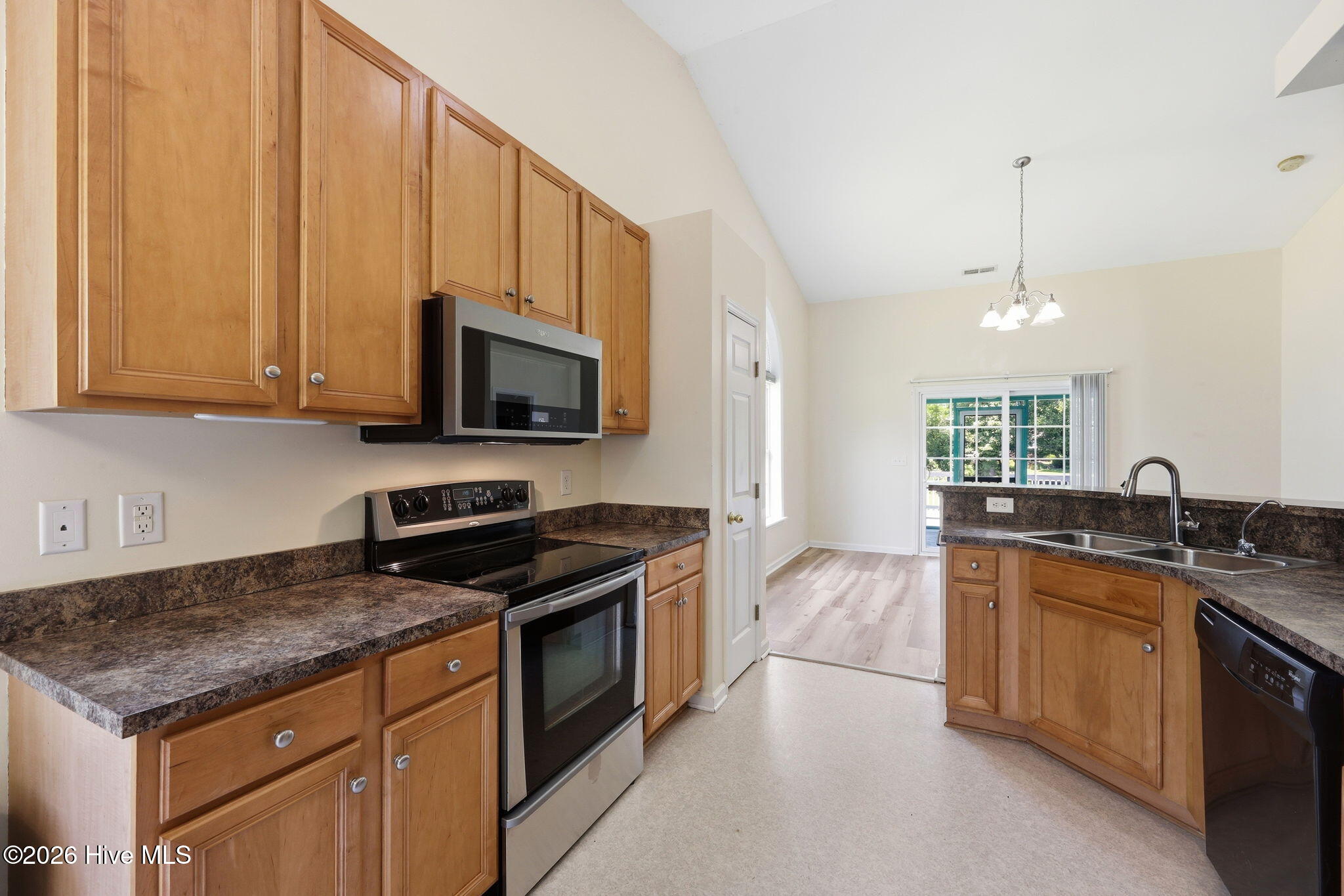 112 Bermuda View New Bern, NC 28560 - Photo 13 of 55