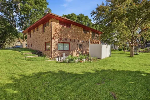 $180,000 | 108 31st Street Northwest, Willmar, MN 56201