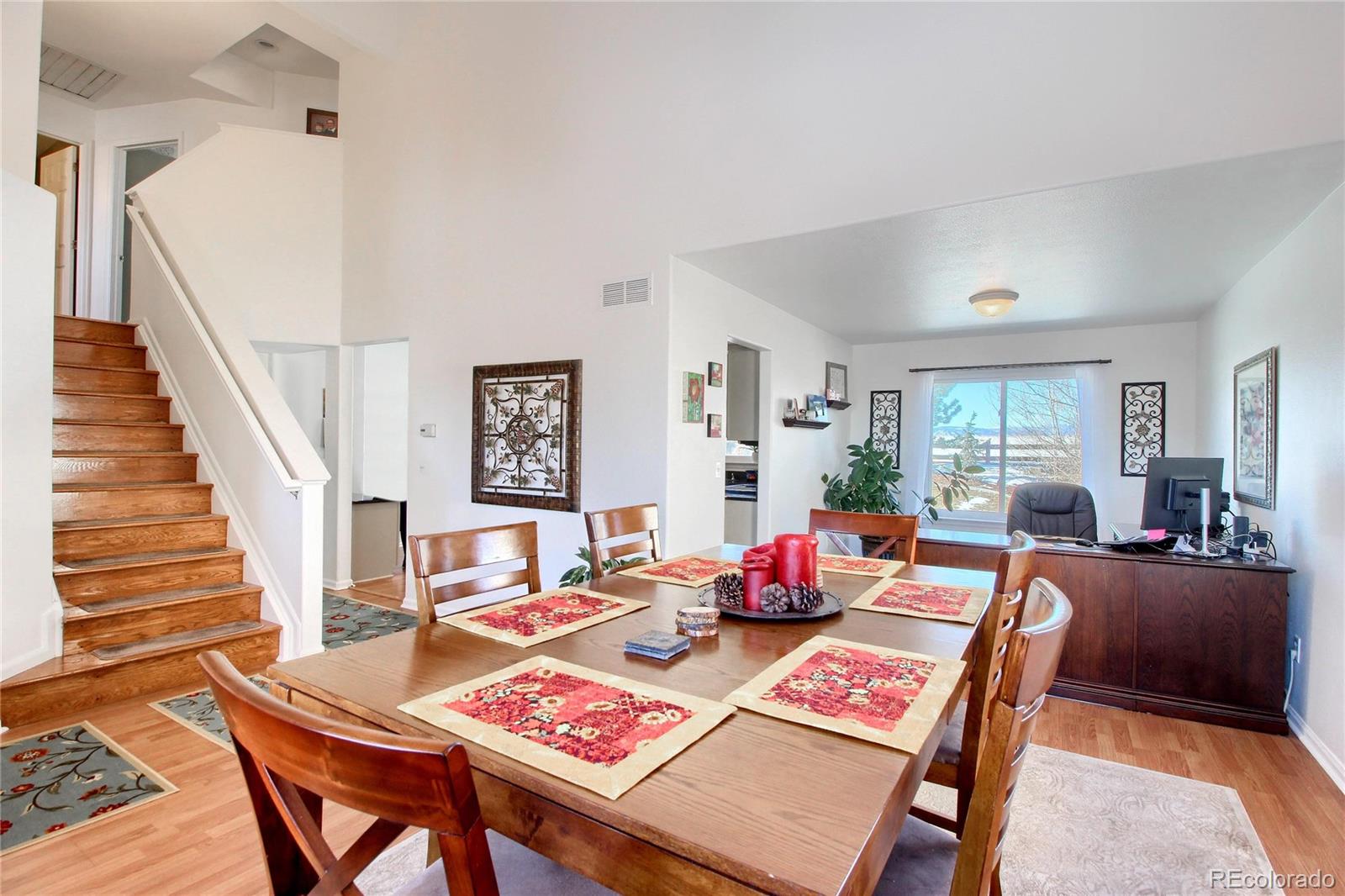 9995 Strathfield Lane Highlands Ranch, CO 80126 - Photo 9 of 26 Gallery Image 9