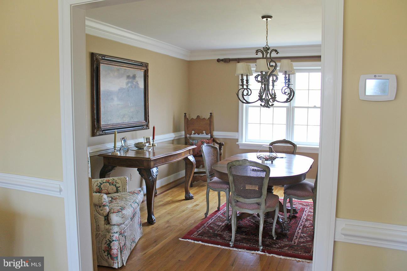 20150 Woodtrail Road Round Hill, VA 20141 - Photo 4 of 23 Interior (General)