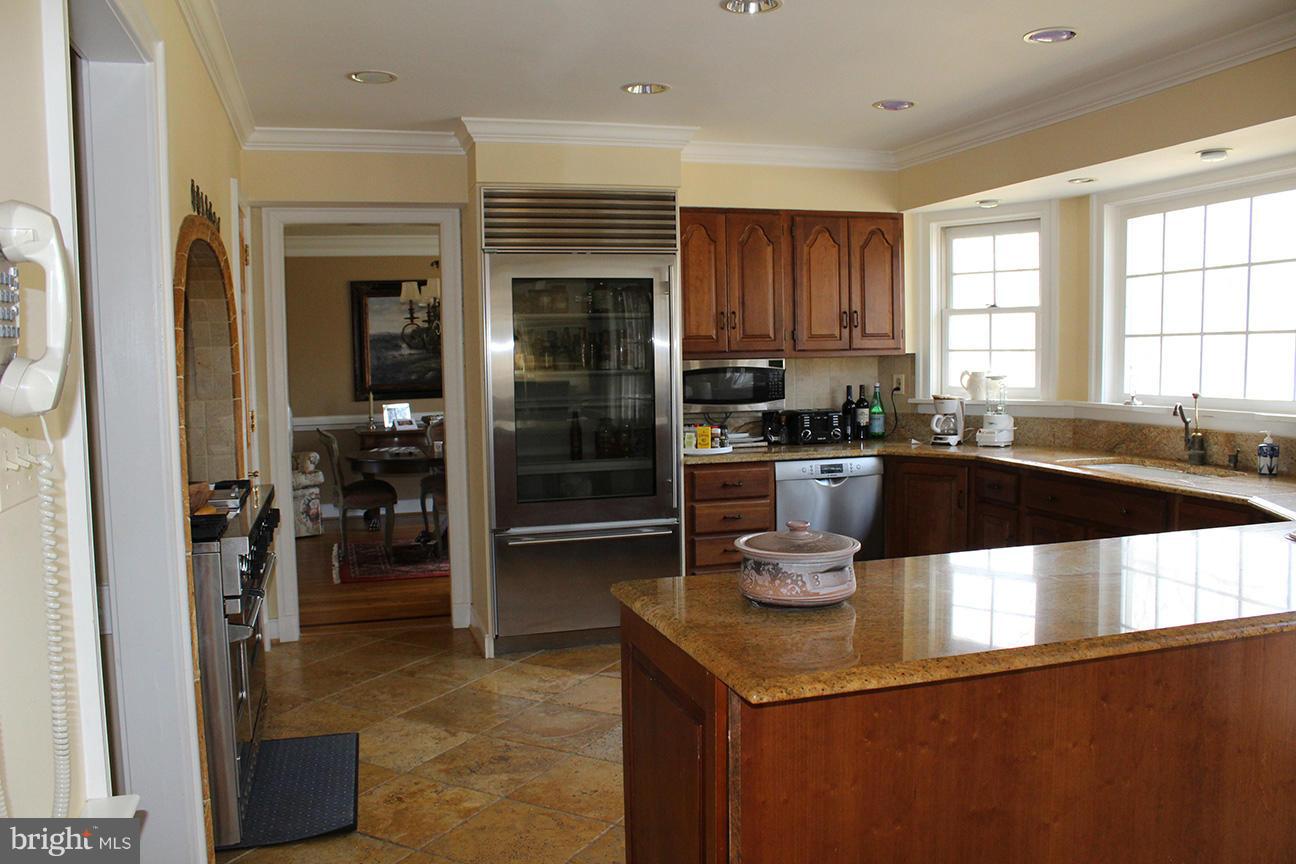 20150 Woodtrail Road Round Hill, VA 20141 - Photo 6 of 23 Kitchen