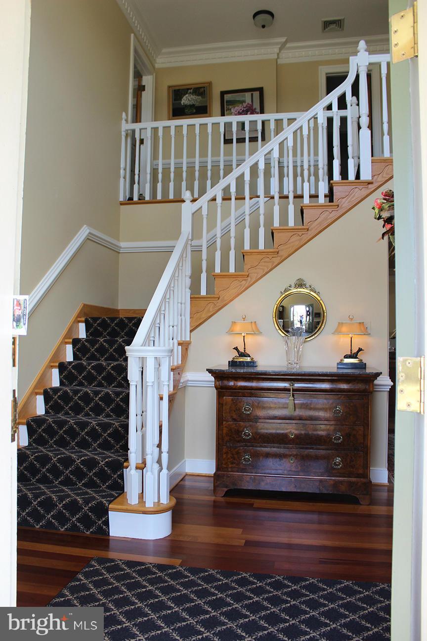 20150 Woodtrail Road Round Hill, VA 20141 - Photo 9 of 23 Interior (General)