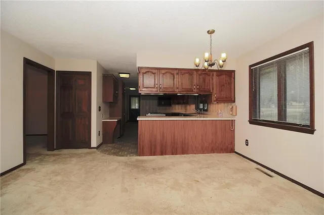 $185,000 | 501 South Pine Street, Colony, KS 66015