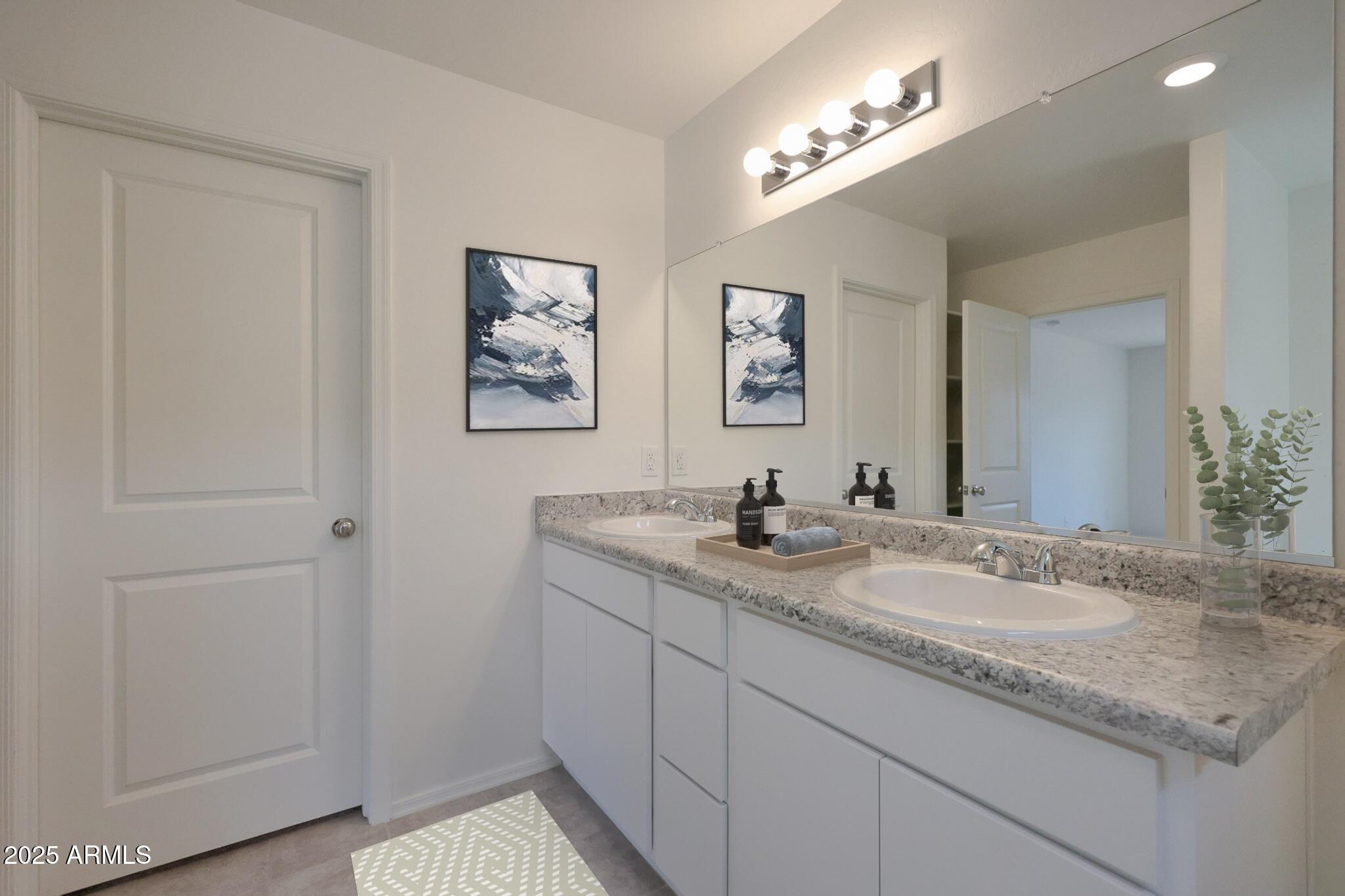 1374 West Aztec Drive Coolidge, AZ 85128 - Photo 7 of 11 Barberry Primary Bathroom
