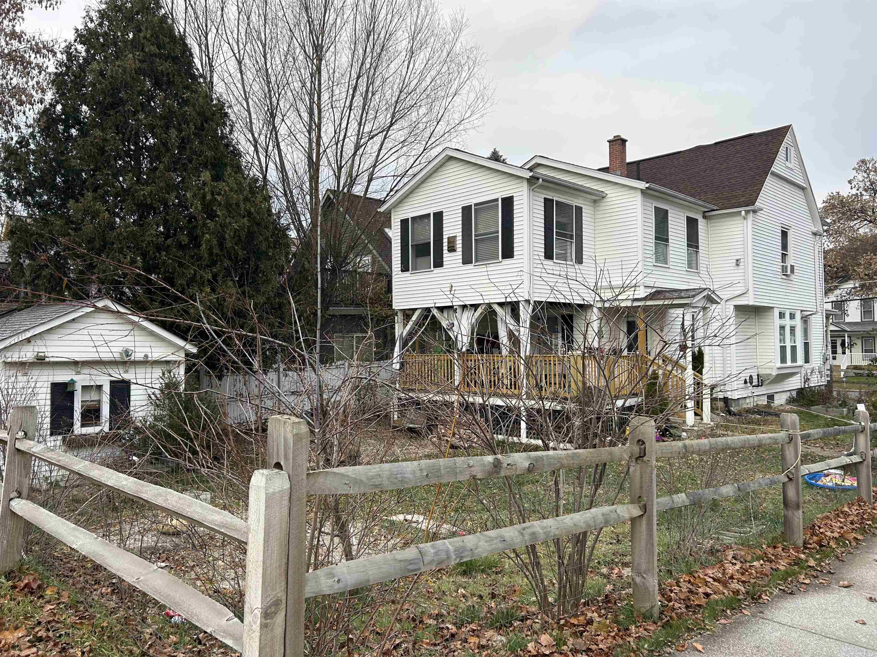 48 Kendall Avenue Rutland, VT 05701 - Photo 3 of 31