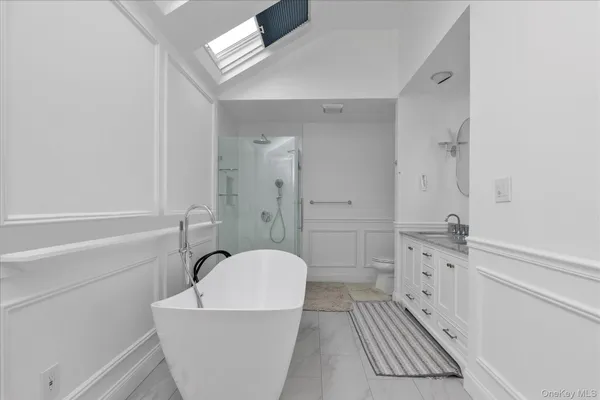 $6,000 | 8 Branding Iron Lane, Glen Cove, NY 11542