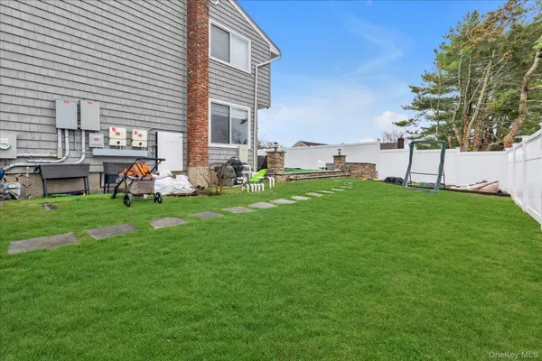 $6,000 | 8 Branding Iron Lane, Glen Cove, NY 11542