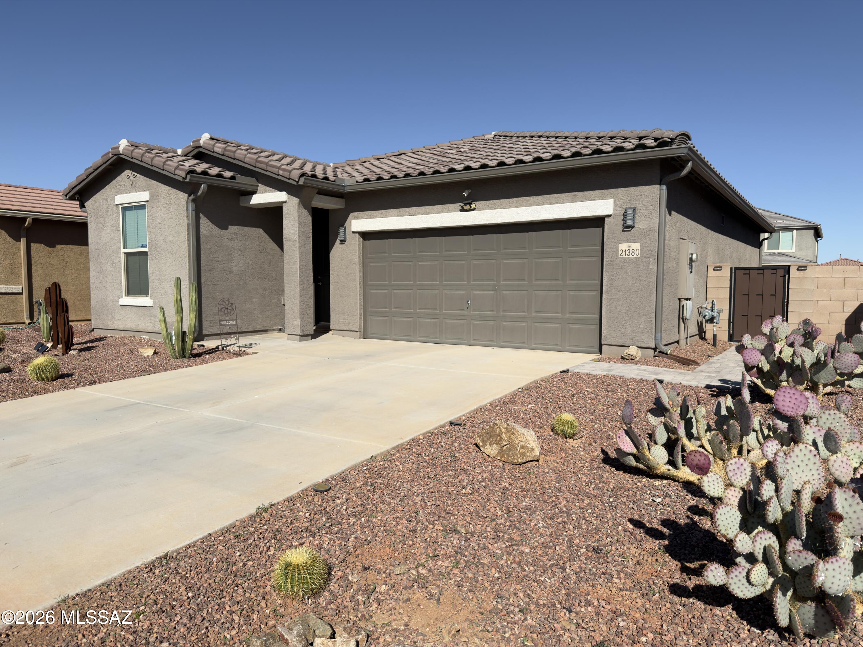 21380 East Treasure Road Red Rock, AZ 85145 - Photo 2 of 37