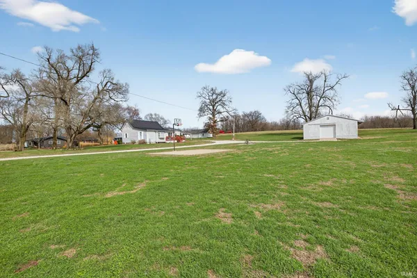 $259,900 | 902 North 200 West, Washington, IN 47501