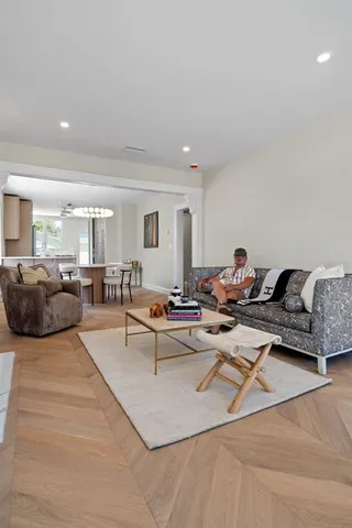 $3,450 | 422 24th Street North, St. Petersburg, FL 33713