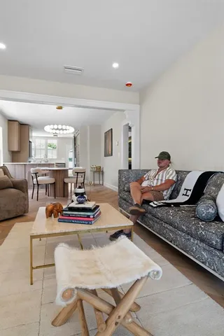 $3,450 | 422 24th Street North, St. Petersburg, FL 33713