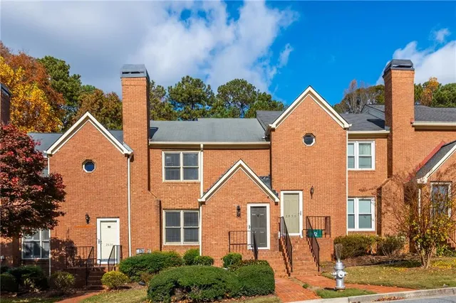 $349,900 | 2640 Holcomb Springs Drive, Alpharetta, GA 30022