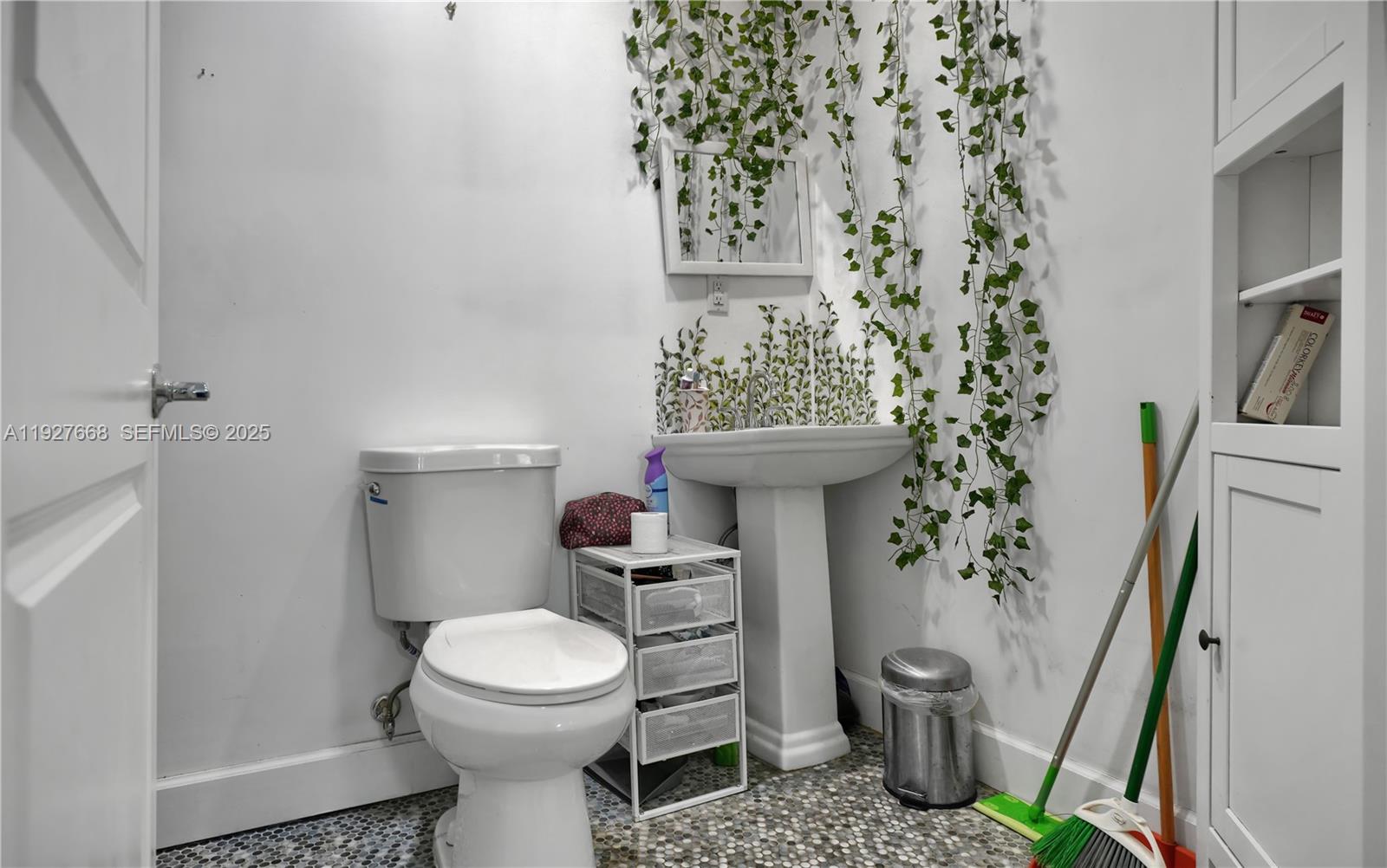 601 Southwest 6th Avenue Miami, FL 33130 - Photo 10 of 20 a bathroom with a toilet and a shower