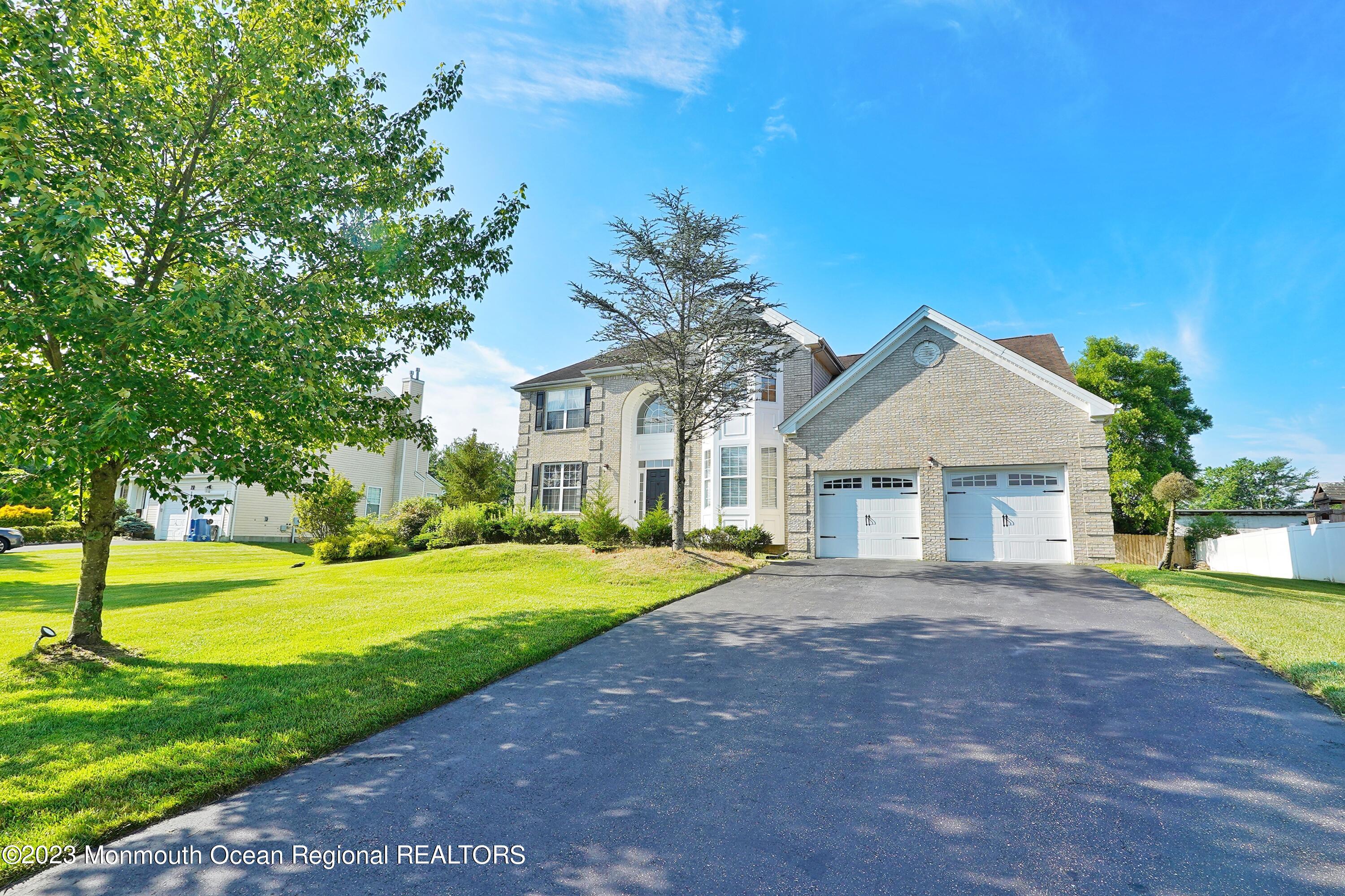 26 Victoria Circle Jackson, NJ 08527 - Photo 2 of 40 Photo Dec 14 2022, 8 45 35 AM