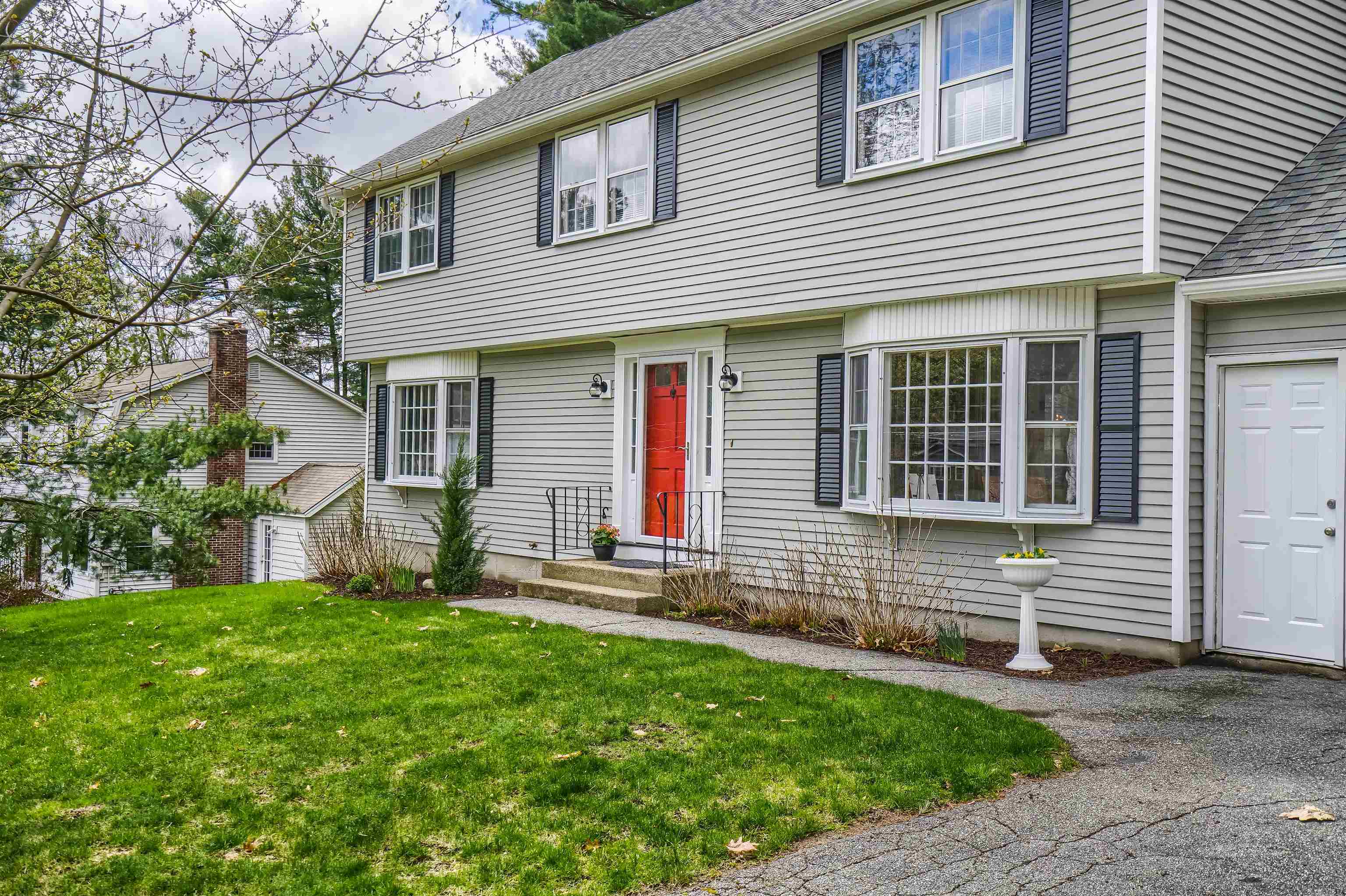 7 Whitman Road Nashua, NH 03062 - Photo 25 of 36