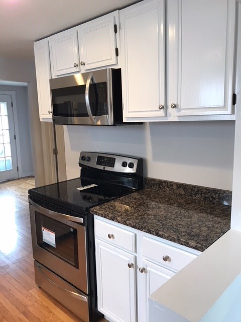 122 George Street Warwick, RI 02888 - Photo 5 of 7 Kitchen
