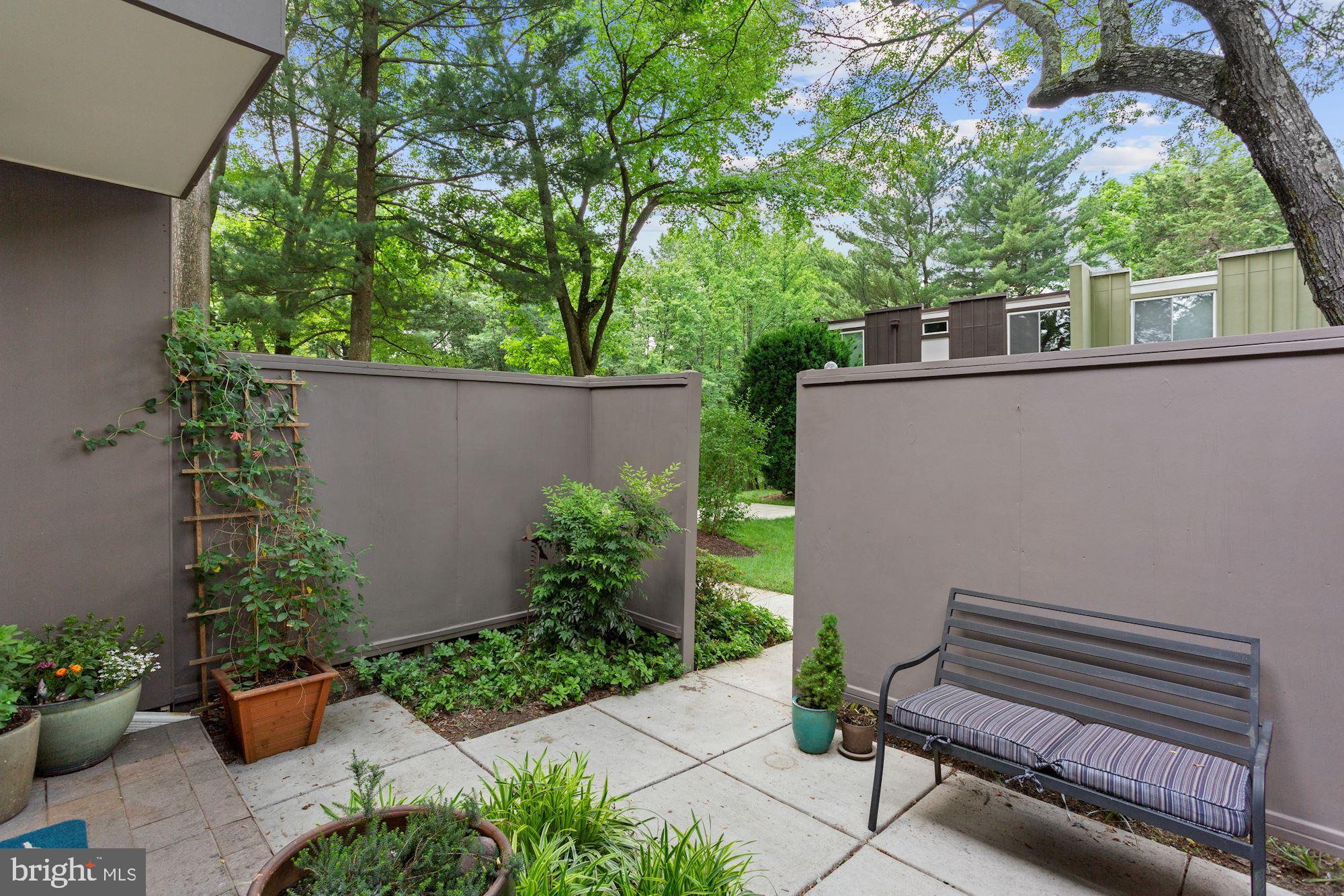 11178 Forest Edge Drive Reston, VA 20190 - Photo 3 of 31 Front Courtyard