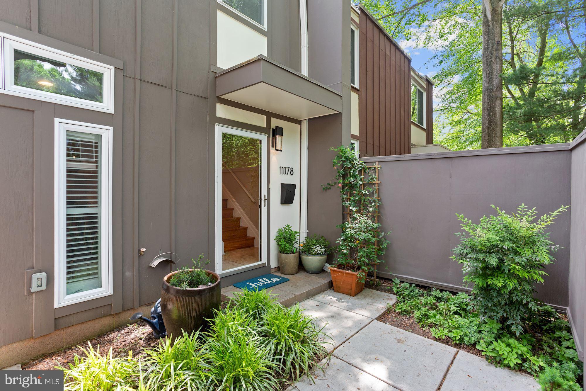 11178 Forest Edge Drive Reston, VA 20190 - Photo 4 of 31 Front Courtyard
