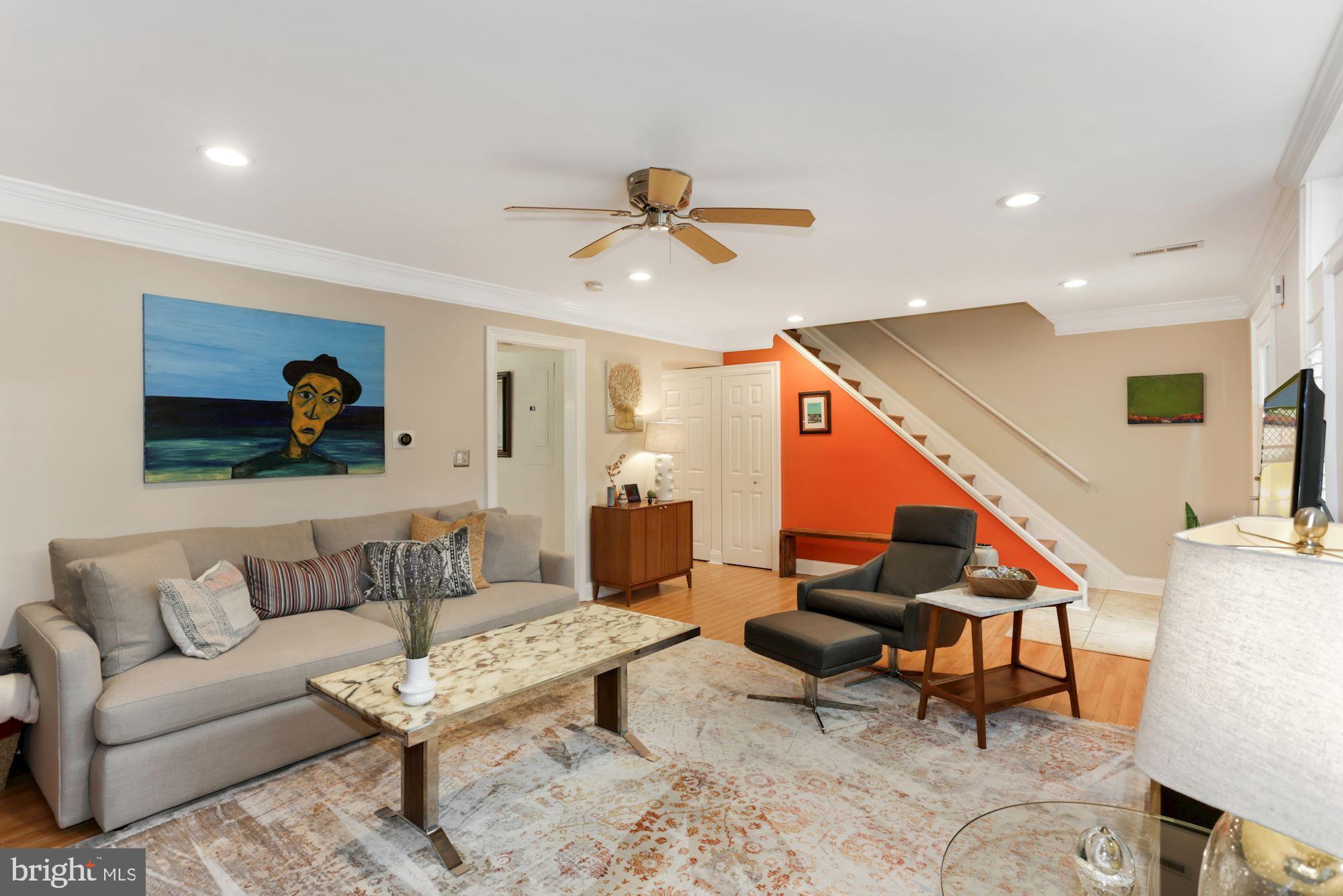 11178 Forest Edge Drive Reston, VA 20190 - Photo 7 of 31 Living Room