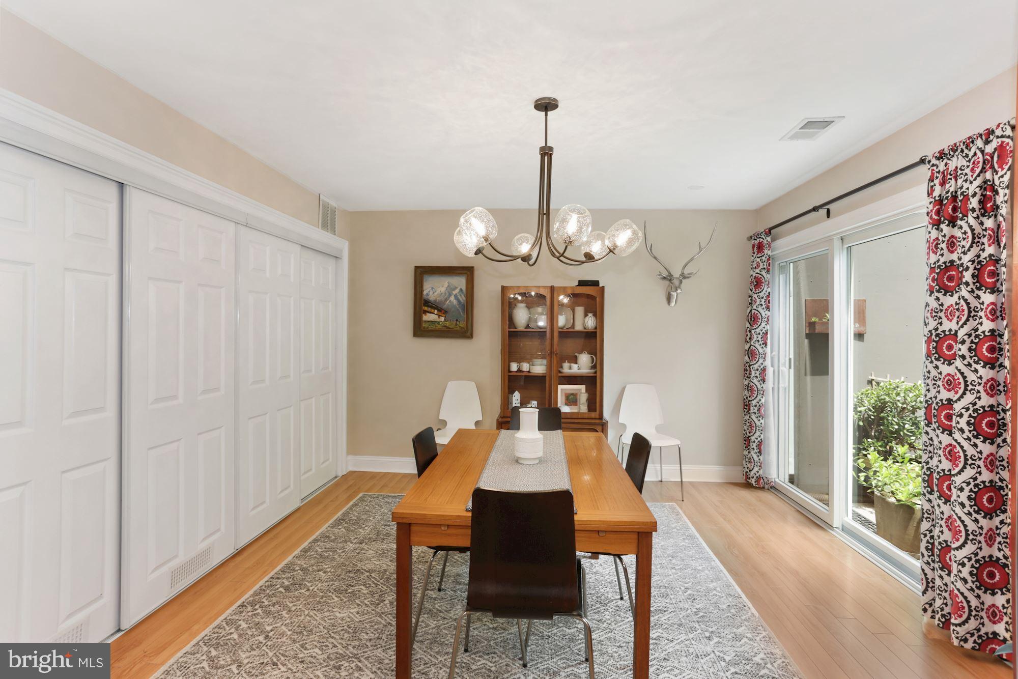 11178 Forest Edge Drive Reston, VA 20190 - Photo 10 of 31 Dining Room