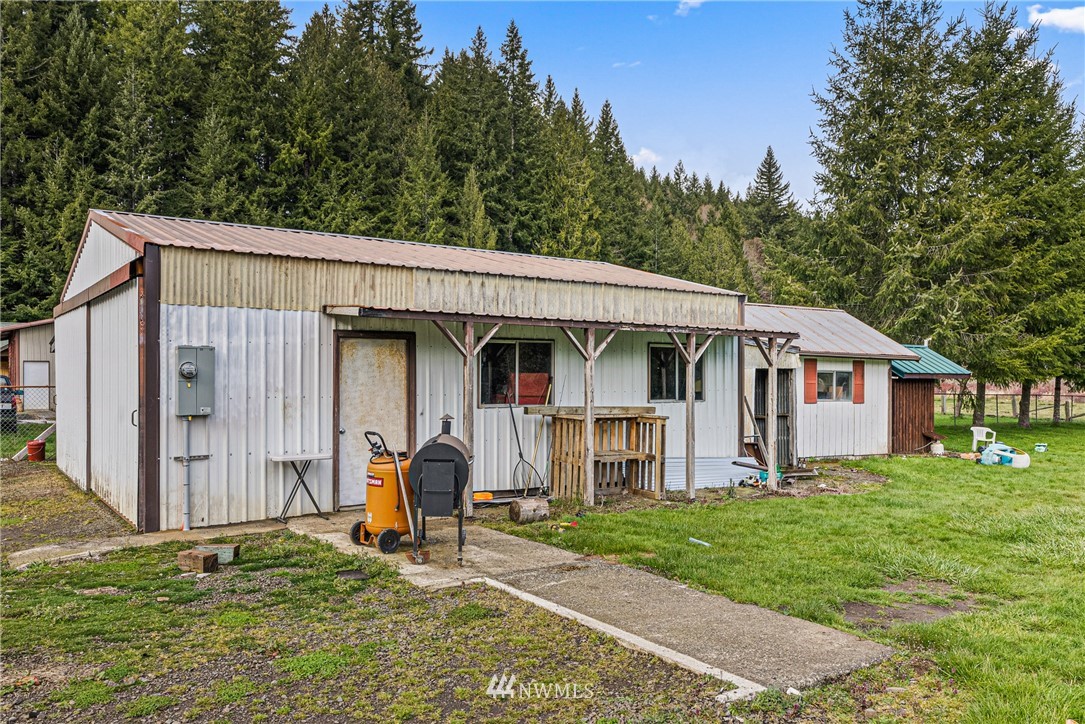 14 Halfmoon Creek Road Raymond, WA 98577 - Photo 5 of 10 Gallery Image 5