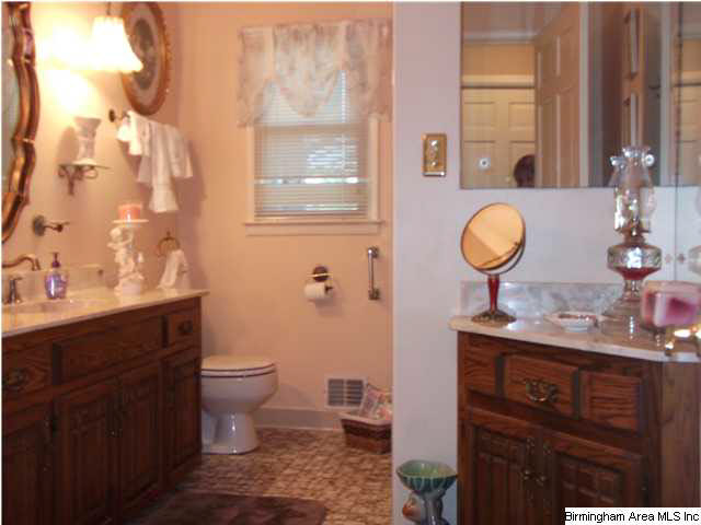 705 Pinewood Avenue Bessemer, AL 35023 - Photo 16 of 30