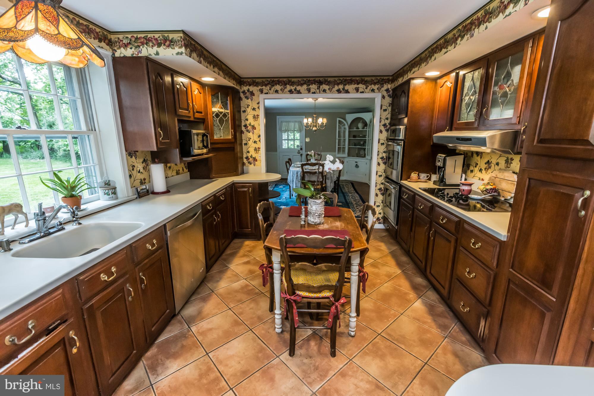 505 Woodhaven Road West Chester, PA 19382 - Photo 14 of 57 Beautiful Terracotta Tile & Corian Countertops