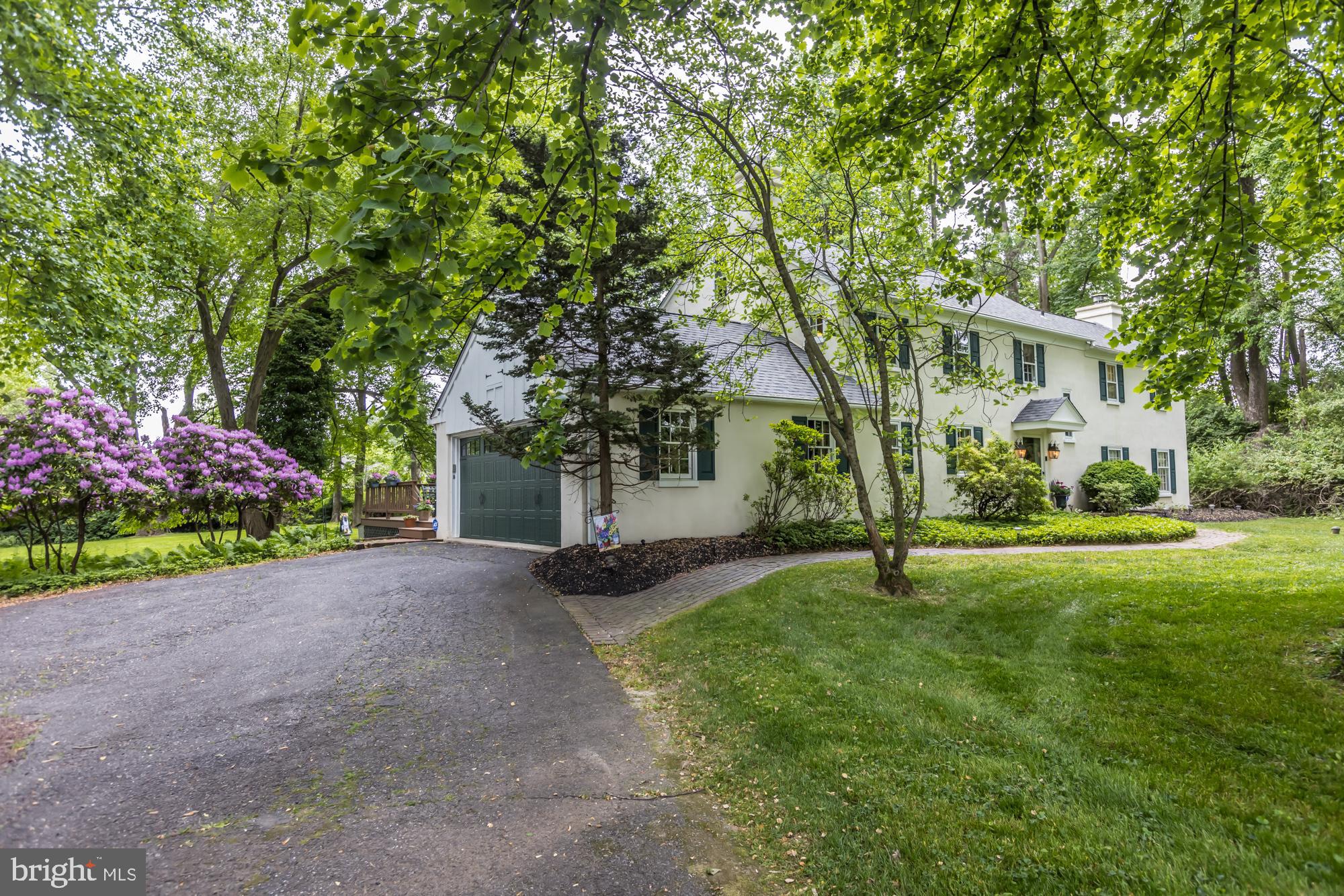 505 Woodhaven Road West Chester, PA 19382 - Photo 50 of 57 The side entry 2 Car Garage and large driveway