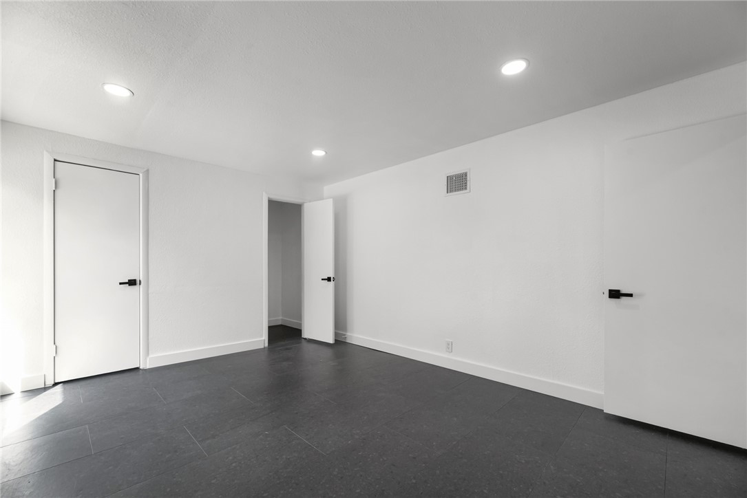 1012 East Main Street Sinton, TX 78387 - Photo 21 of 34 a view of an empty room