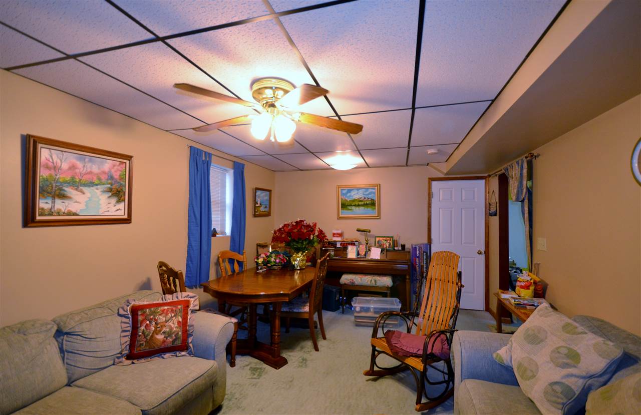 87 Ox Road Waynesboro, VA 22980 - Photo 15 of 25 a view of a livingroom with furniture