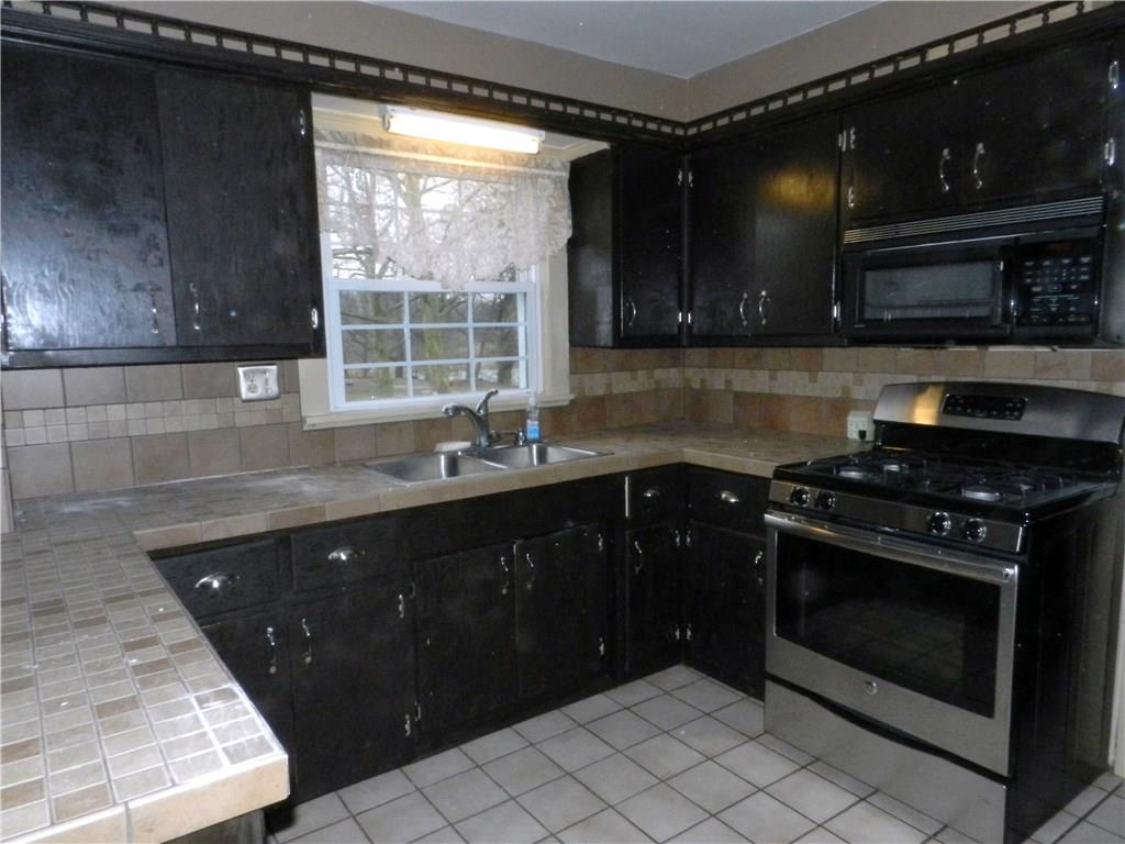 4050 Ellwood Road New Castle, PA 16101 - Photo 9 of 19