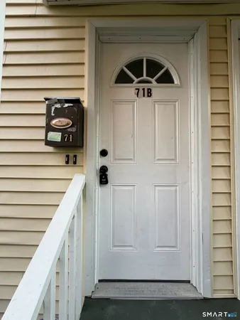 $2,500 | 71 Williams Street, Unit B, Hartford, CT 06120