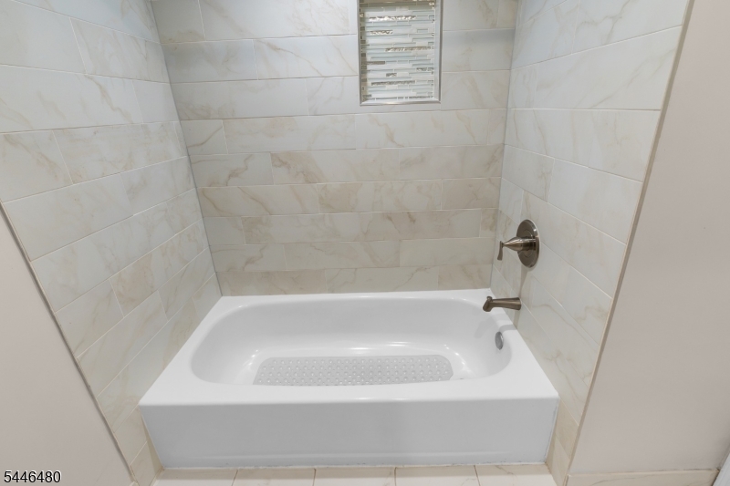 207 Patriots Road Morris Plains, NJ 07950 - Photo 19 of 30 Gallery Image 19