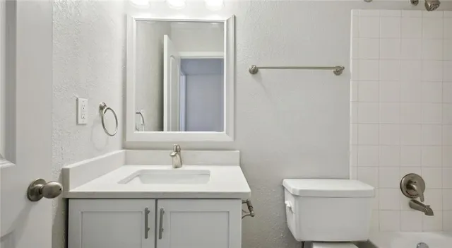 $1,971 | 100 Pinhurst Drive, Unit 125L, Atlanta, GA 30339