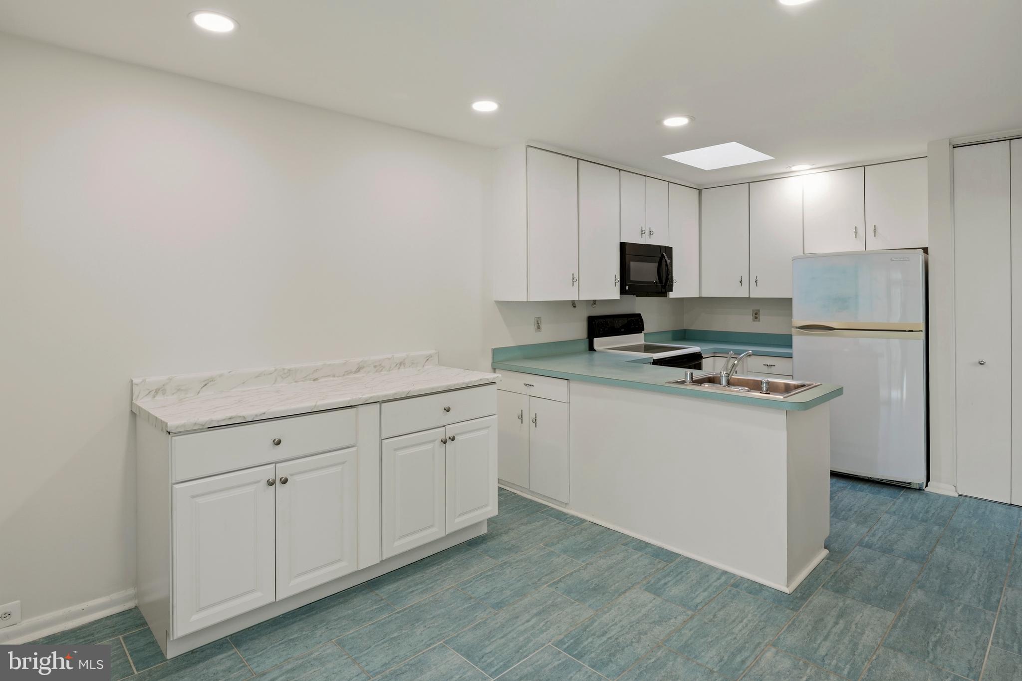 11089 Swansfield Road Columbia, MD 21044 - Photo 21 of 54 Kitchen Area