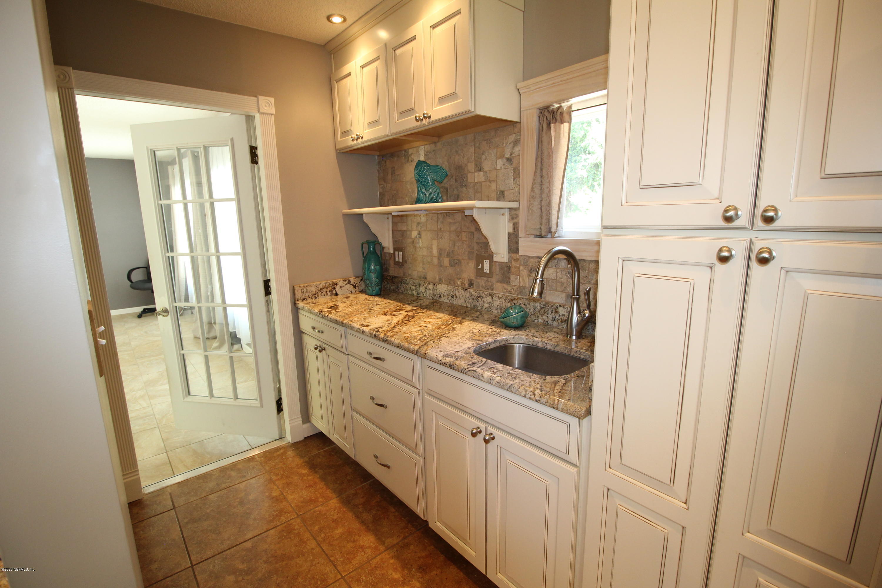 631 Queen Road St. Augustine, FL 32086 - Photo 12 of 52 Butlers Pantry
