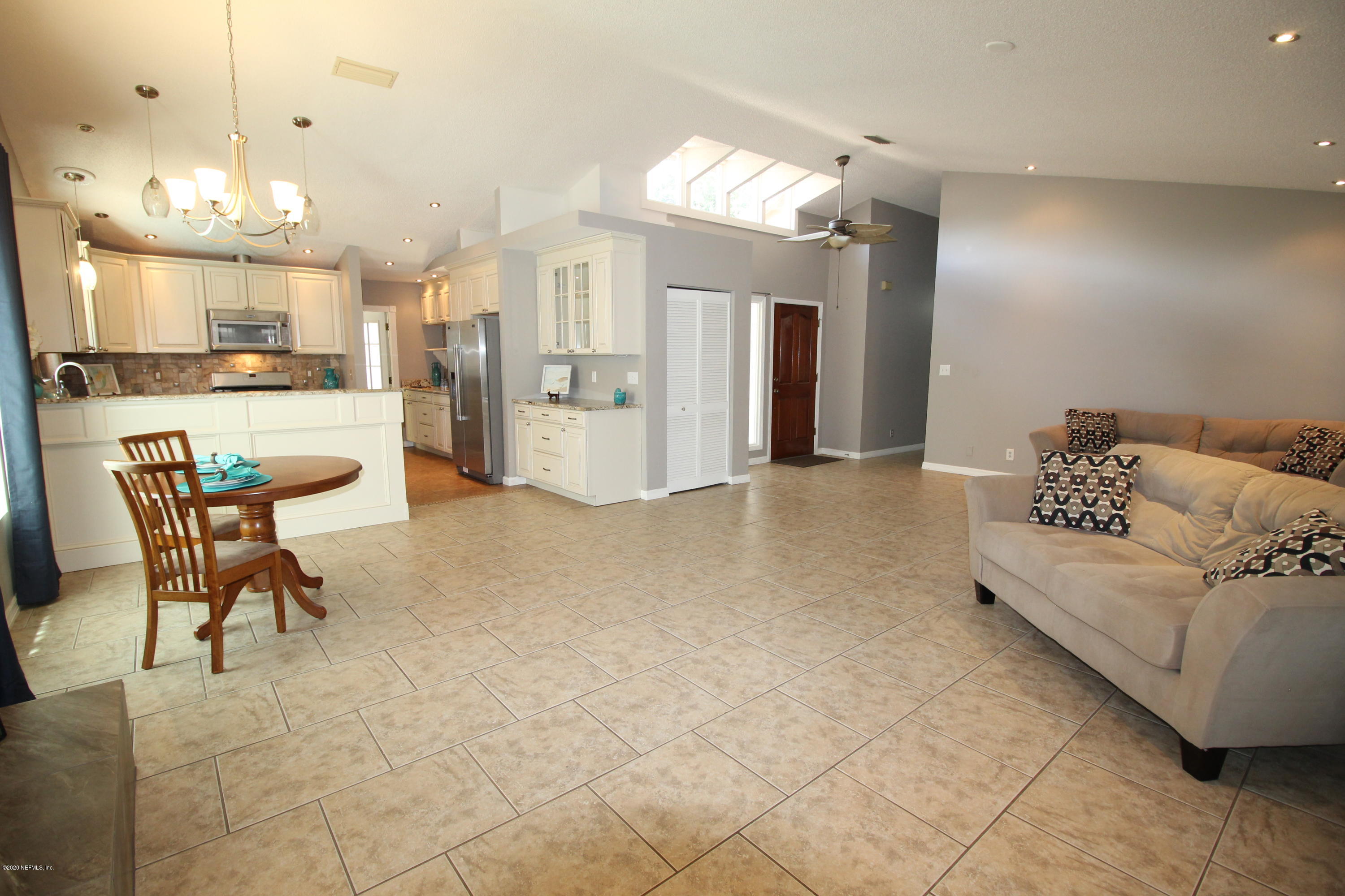 631 Queen Road St. Augustine, FL 32086 - Photo 4 of 52 Foyer
