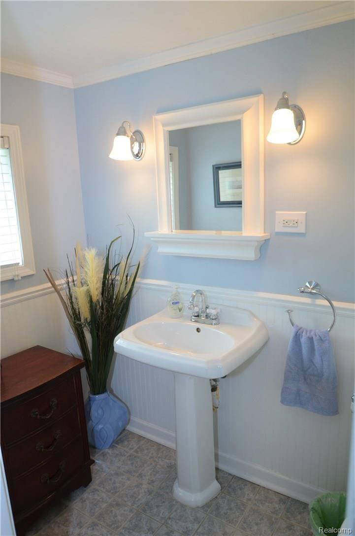 47865 Frederick Road Utica, MI 48317 - Photo 24 of 32 DSC_0136.JPG