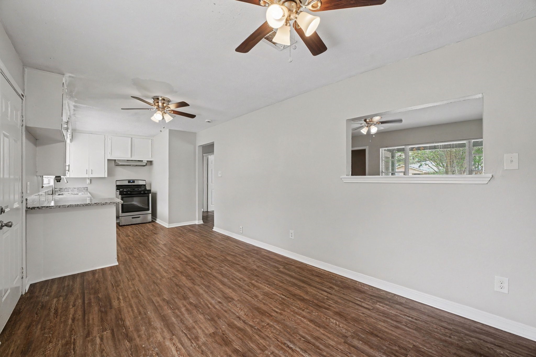 8433 Woodlyn Road Houston, TX 77028 - Photo 6 of 19